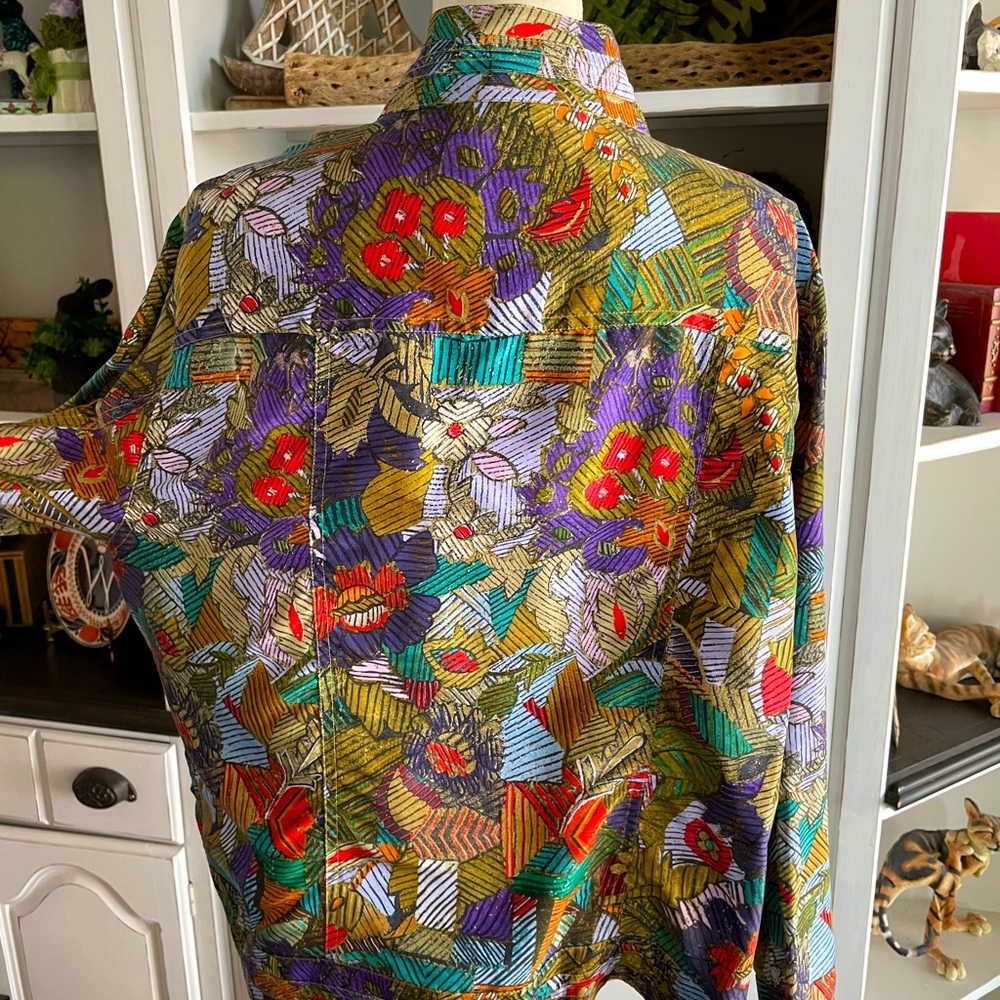 Silk floral Chicos jacket. Size 3